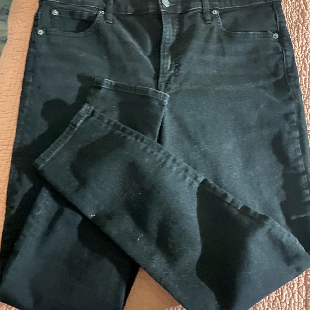 GAP Womens straight leg, stretch black jeans. Sz 18